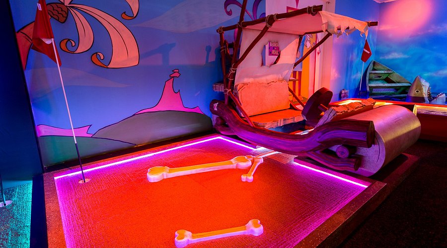 Holy Moly Mini Golf & Darts